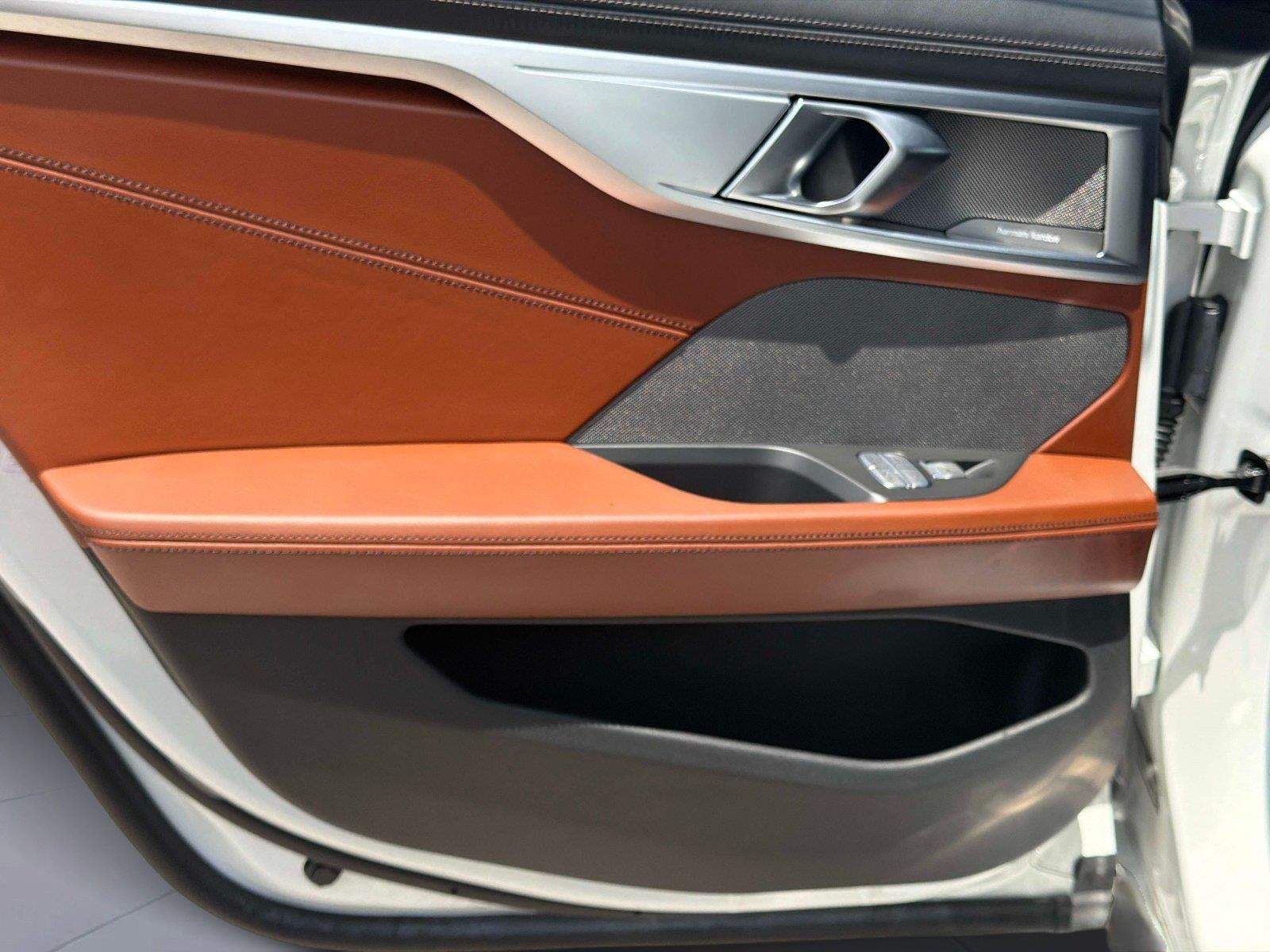 2023 BMW 8 Series M850i