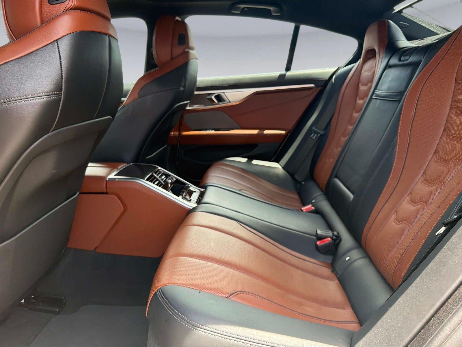 2023 BMW 8 Series M850i