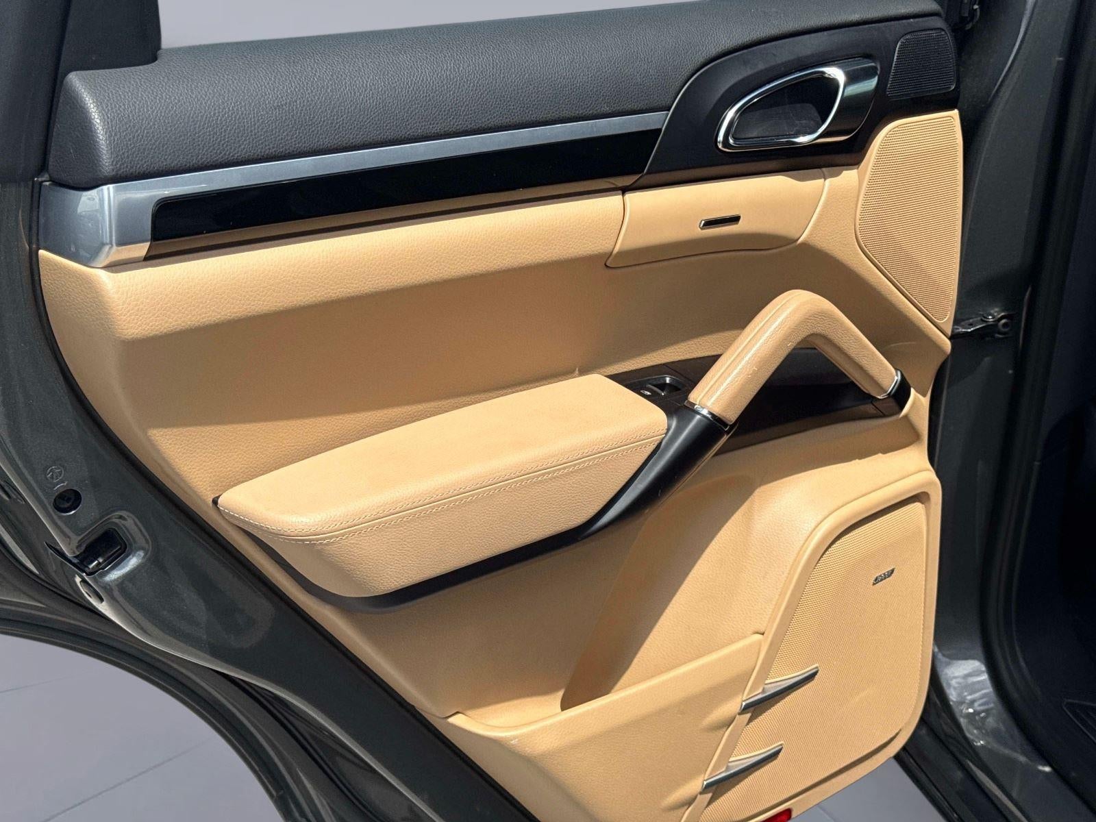 2016 Porsche Cayenne S