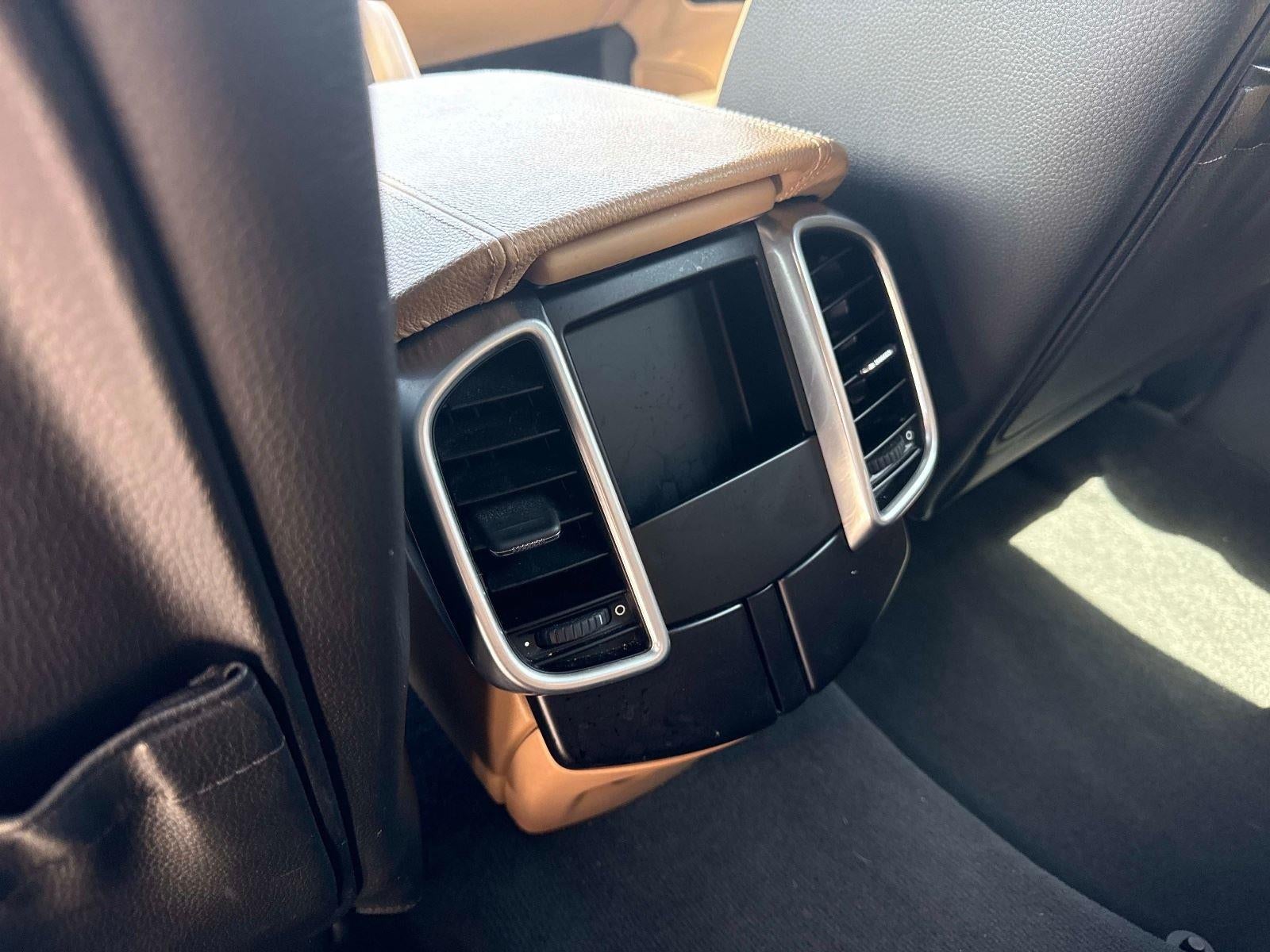 2016 Porsche Cayenne S