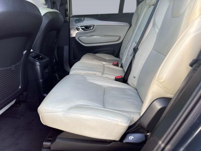 2022 Volvo XC90 Recharge Plug-In Hybrid R-Design