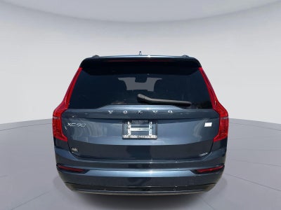 2022 Volvo XC90 Recharge Plug-In Hybrid R-Design