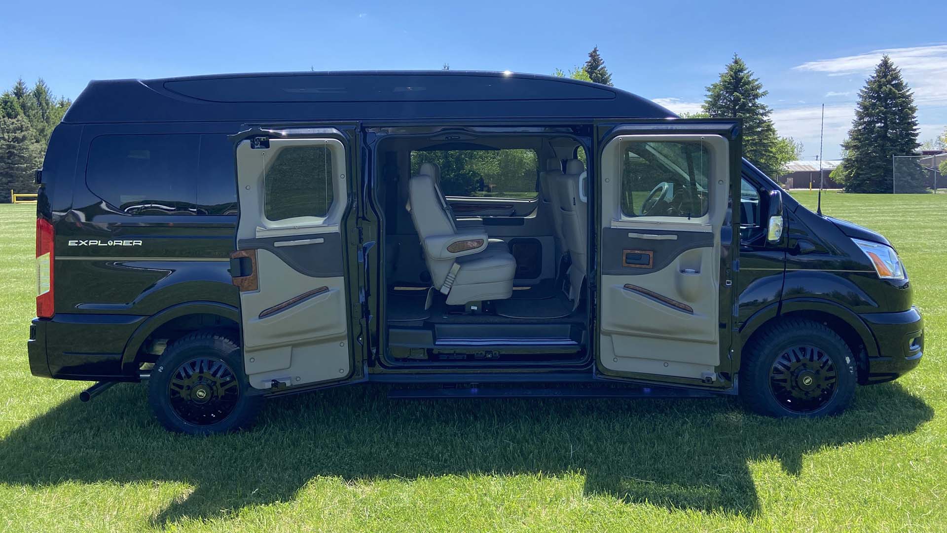 Ford Explorer Transit Van